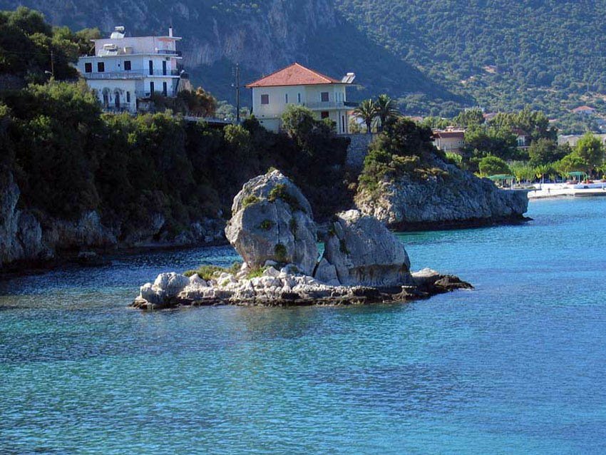 Airport Transfers to Poros in Kefalonia
